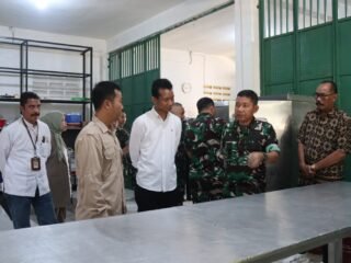 Danrem 052/Wkr Kunjungi Dapur MBG di Jatiuwung Kota Tangerang