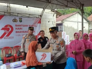 Polsek Sepatan Gelar Bhakti Sosial Bersama Masyarakat