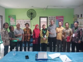 Agus Salim Terpilih Jadi Ketua RW 07 Sukasari, Traktir Warga Mie Ayam dan Nasi Padang