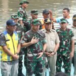 Sambut HUT ke-80 RI, 600 Personel Gabungan Gelar Aksi Bersih-Bersih Ciliwung