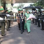 Tradisi Pelepasan Komandan Korem 052/Wijayakrama Penuh Haru dan Kehormatan