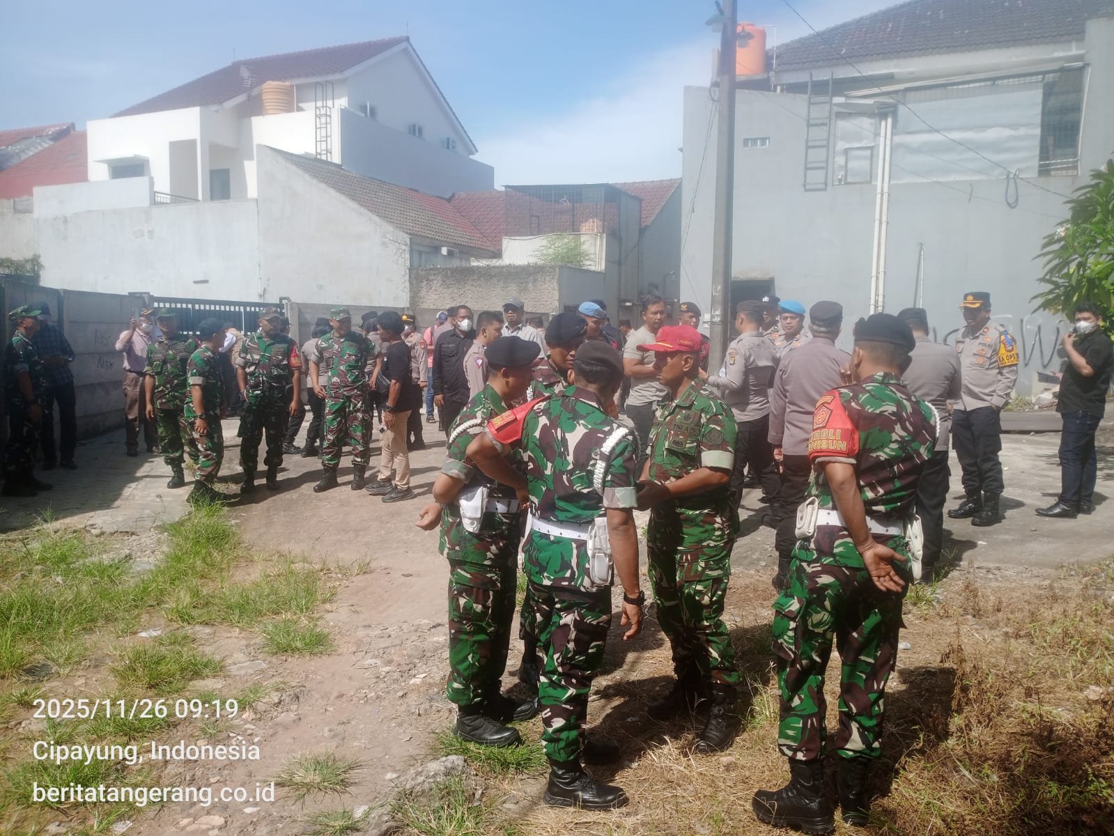 Drama Eksekusi di Islamic Village: PN Tangerang Tuntaskan Pengosongan Rumah