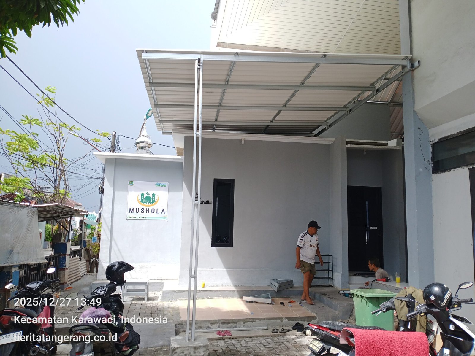 Dari Warga untuk Ibadah, Mushola Al Mubarak GOR Balai Rakyat Terus Direnovasi