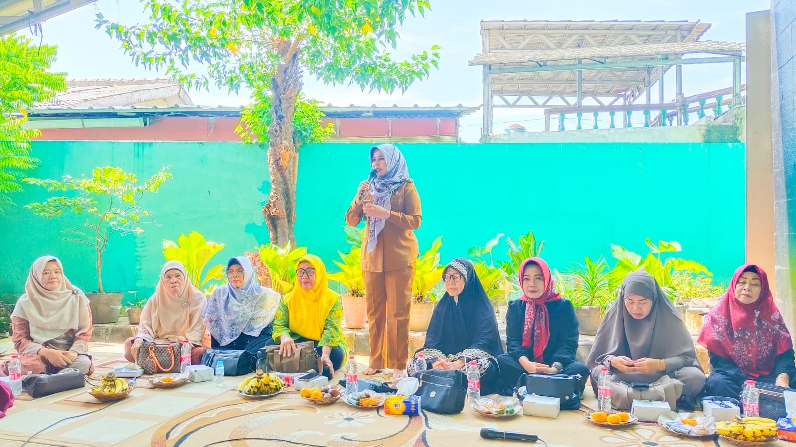 300 Jama’ah Hadiri Pengajian Bulanan Kelurahan Cipayung Sebagai Ajang Silaturahim