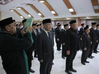 Akhir Tahun Sachrudin Lantik 183 Pejabat Hasil Proses yang Bersih dan Tanpa Pesanan