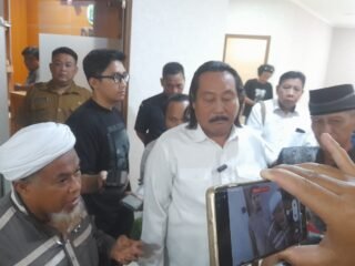 Koordinator Tokoh Masyarakat Terima Penjelasan Ketua DPRD Mengenai Isu Zona Miras dan Prostitusi