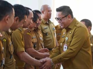 Usai Instruksikan Aparatur Wilayah Percepat Sosialisasi Perwal RT/RW Baru, Maryono Sambangi Gerai UMKM Cibodas Jasa