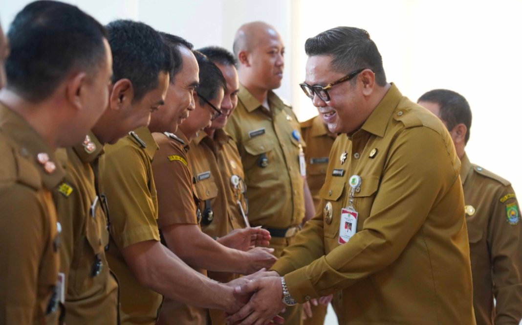 Usai Instruksikan Aparatur Wilayah Percepat Sosialisasi Perwal RT/RW Baru, Maryono Sambangi Gerai UMKM Cibodas Jasa