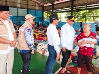 Gubernur Banten Tinjau Langsung Banjir Kecamatan Periuk, Cari Solusi Tuntas