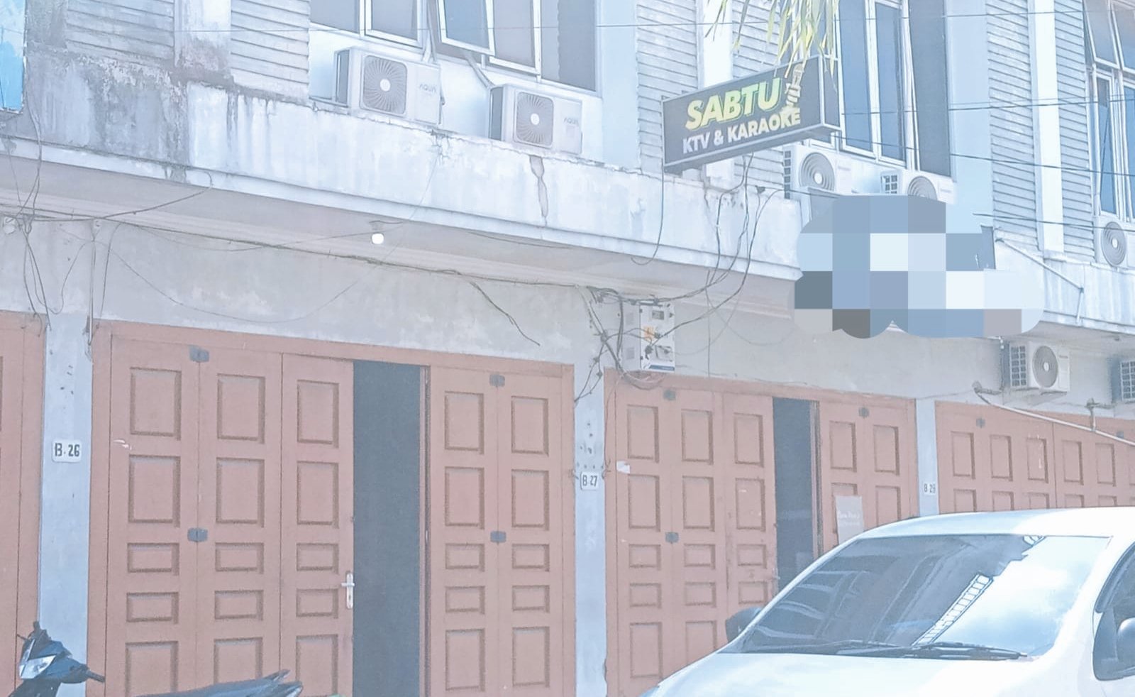 SABTU KTV dan Karaoke ‘Jalan H. Adam Malik Diduga Edarkan Ekstasi, Beroperasi Siang–Malam, Sikap Aparat Dipertanyakan, Ada Oknum di Balik Layar?