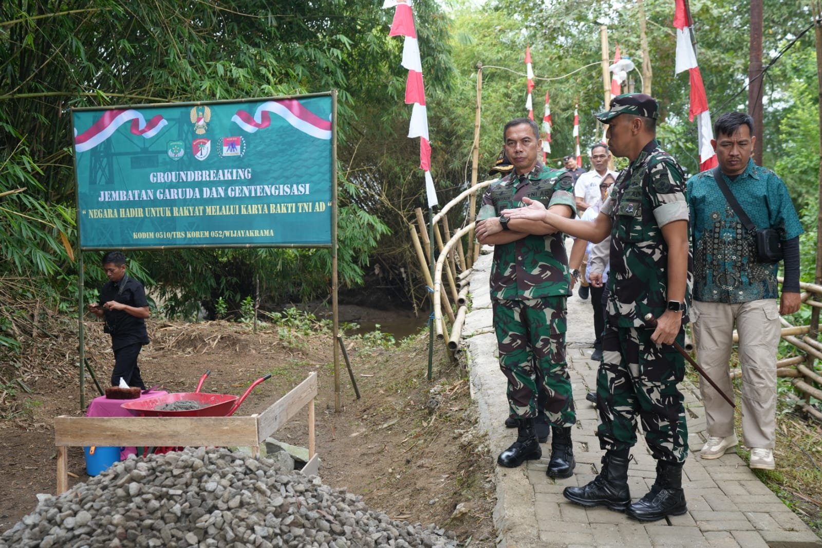 Pangdam Jaya Pimpin Groundbreaking Jembatan Garuda Dan Gentengisasi, Wujud Nyata Negara Hadir Untuk Rakyat