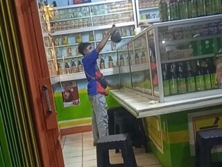 Di Bulan Ramadhan, Miras Bebas Dijual di Kebon Nanas Kota Tangerang