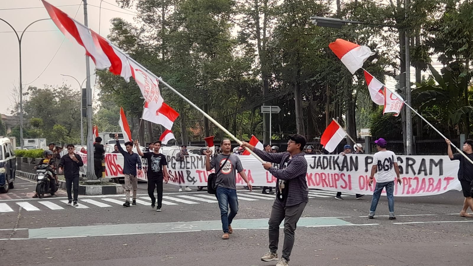 Aspirasi Publik Desak Tuntas Korupsi BGN dan Evaluasi MBG Aspirasi Publik Desak Tuntas Korupsi BGN dan Evaluasi MBG