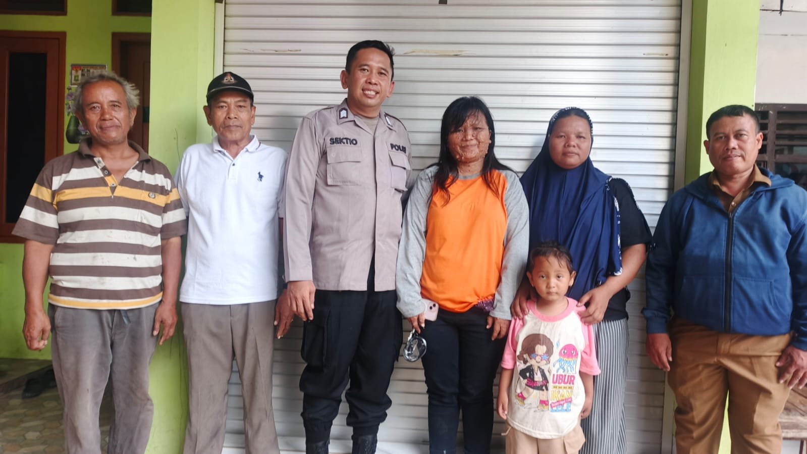 Aksi Cepat Polisi dan Petugas Kebersihan, Anak Hilang di Neglasari Kembali ke Pelukan Ibunya