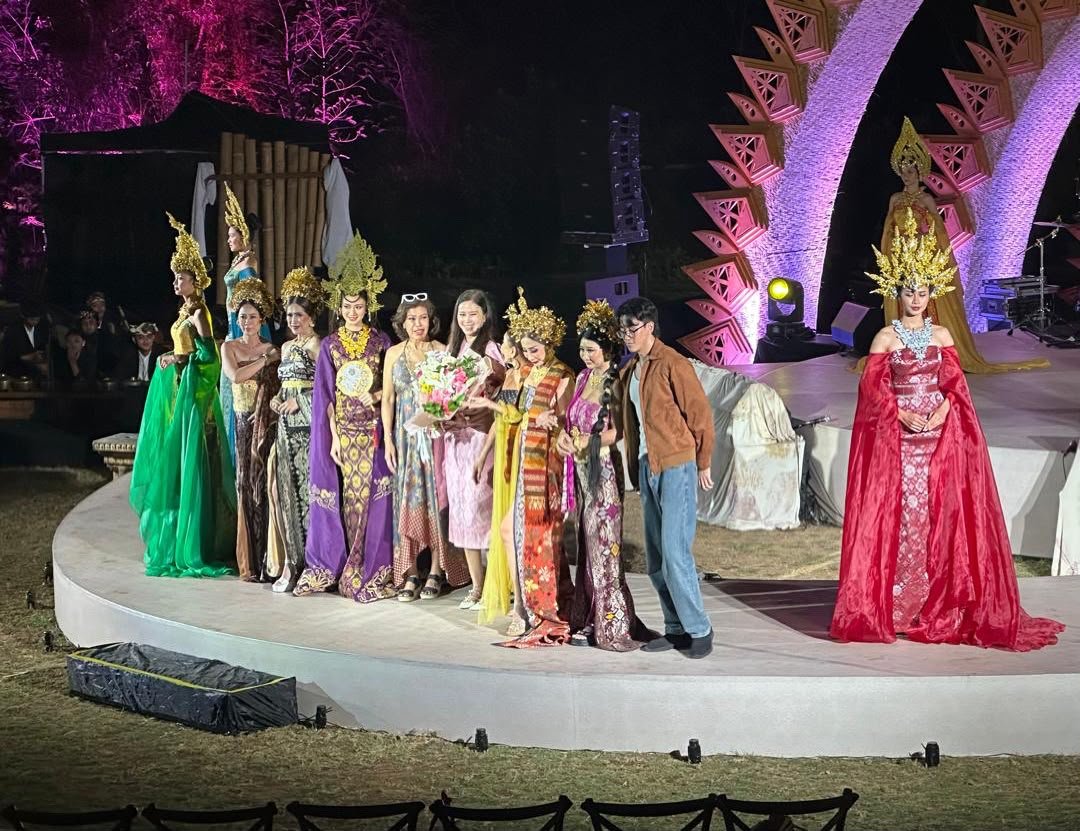 Desainer Meggie Hadiyanto Tampilkan 8 Dewi dan Srikandi di Pulau Dewata Desainer Meggie Hadiyanto Tampilkan 8 Dewi dan Srikandi di Pulau Dewata