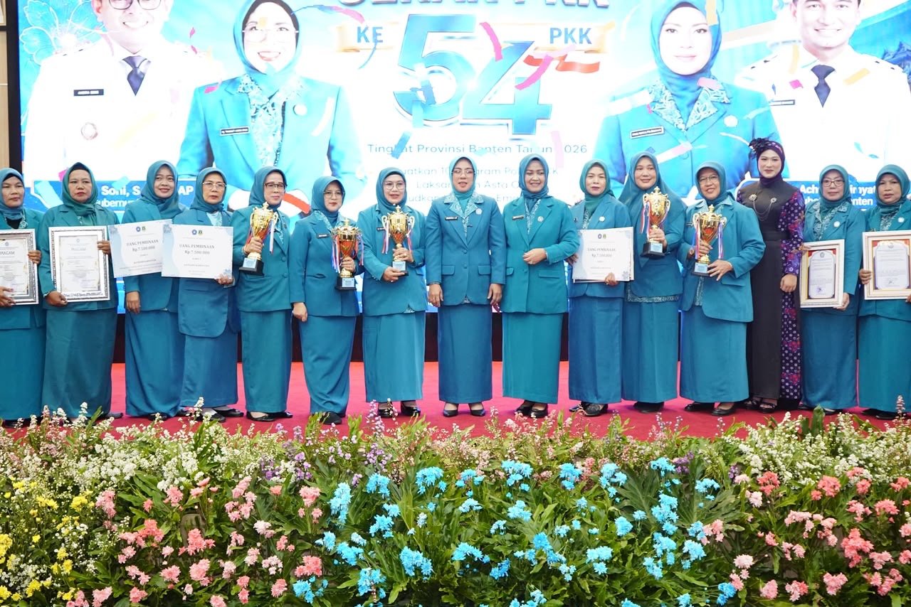 TP-PKK Kabupaten Tangerang Juara Umum Lomba 10 Program Pokok PKK Tingkat Provinsi TP-PKK Kabupaten Tangerang Juara Umum Lomba 10 Program Pokok PKK Tingkat Provinsi