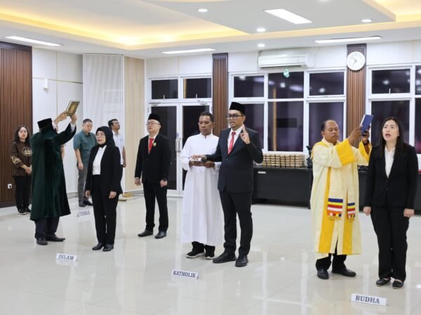Kepala Kantor Pertanahan Kabupaten Tangerang Lantik Empat PPAT