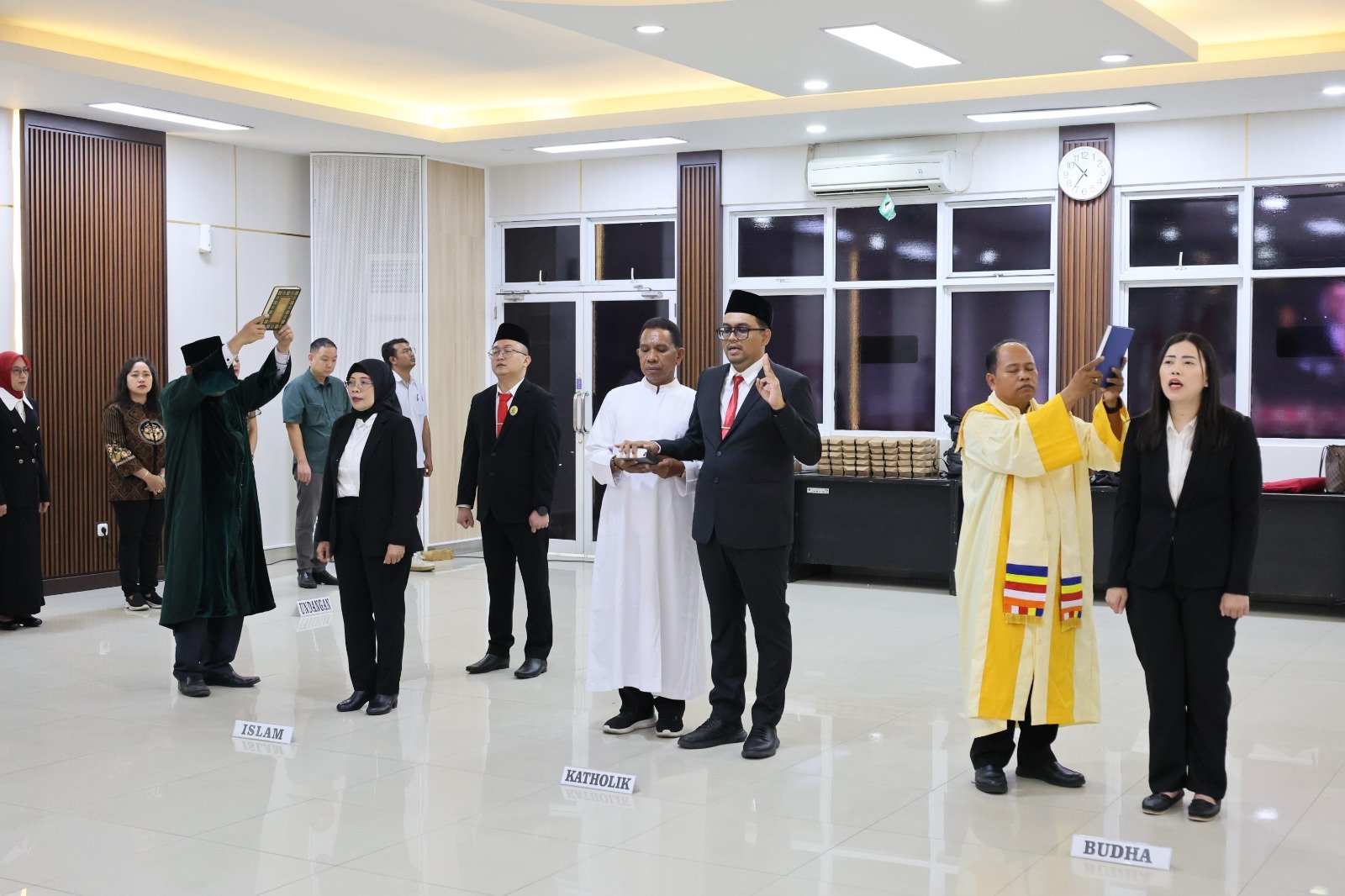 Kepala Kantor Pertanahan Kabupaten Tangerang Lantik Empat PPAT Kepala Kantor Pertanahan Kabupaten Tangerang Lantik Empat PPAT
