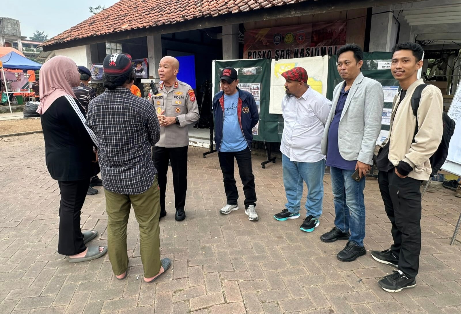 PWI Banten Berdoa untuk Lima Wartawan Hilang, 350 Personel Gabungan Dikerahkan PWI Banten Berdoa untuk Lima Wartawan Hilang, 350 Personel Gabungan Dikerahkan