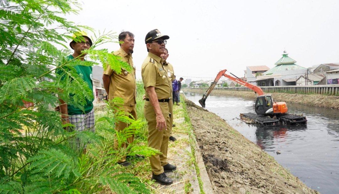 Sedia Payung Sebelum Hujan, Sachrudin Gercep Normalisasi Sungai dan Drainase