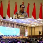 Maryono Ajak Wisudawan Ambil Peran dalam Pembangunan