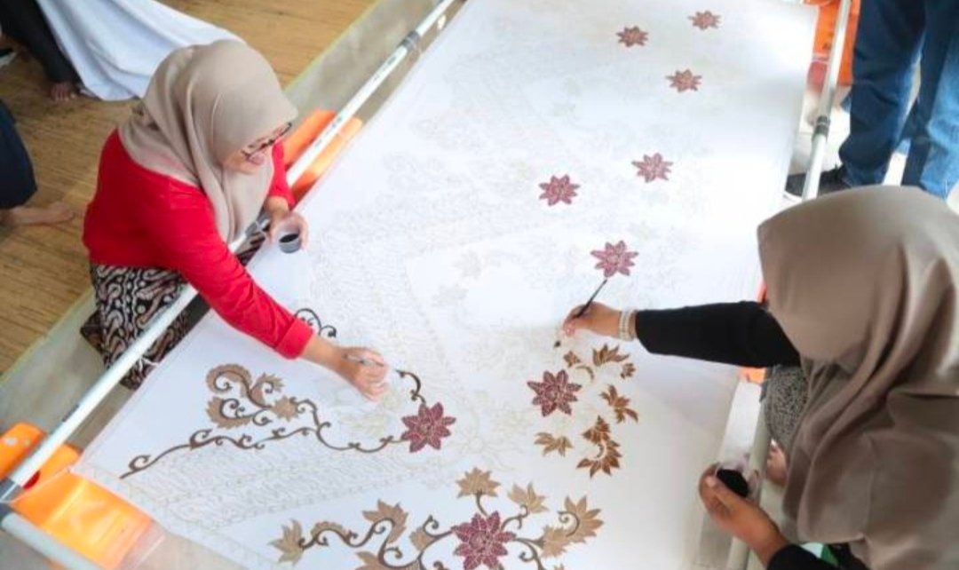 Melihat Lebih Dekat Batik Khas Kota Tangerang dan Upaya Pelestariannya Melihat Lebih Dekat Batik Khas Kota Tangerang dan Upaya Pelestariannya